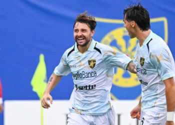 La gioia di Giacomo Calò dopo il gol in Carrarese-Frosinone (frosinonecalcio.com)
