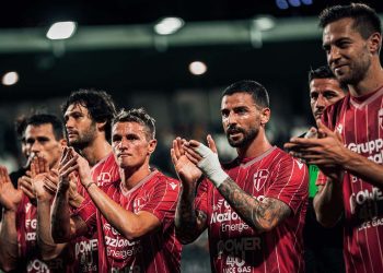 Il saluto del Padova ai suoi tifosi (padovacalcio.com)