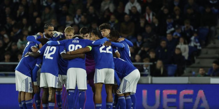 Lo Strasburgo in una partita di Conference League (Foto ANSA)