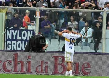 L'esultanza di Berisha del Lecce dopo il gol alla Fiorentina (Foto Ansa)