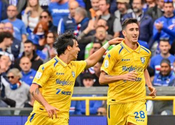 Massimo Zilli e Jacopo Gelli esultano con il Frosinone (da facebook.com/Frosinone1928)