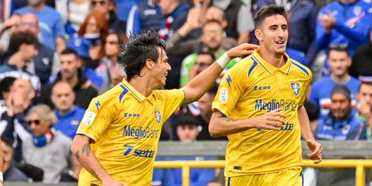 Massimo Zilli e Jacopo Gelli esultano con il Frosinone (da facebook.com/Frosinone1928)