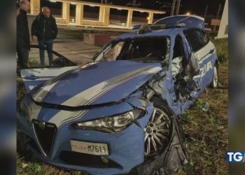 L'incidente del poliziotto a Torre del Greco (Foto: Tg5)
