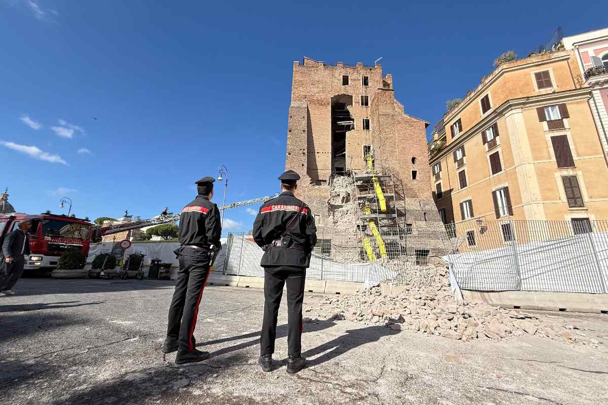 Crollo Torre dei Conti