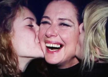 Maria e Lucia Lavia, figlie di Monica Guerritore