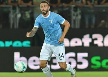 Mario Gila con la maglia della Lazio (Foto: Web)