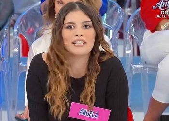 chi è angela, corteggiatrice di uomini e donne