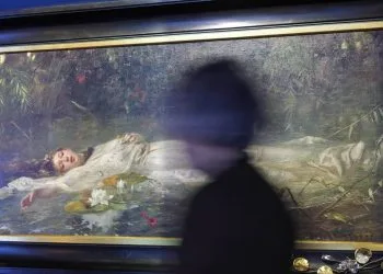 Davanti ad "Ophelia" (1900 ca.) di Friedrich Heyser (Ansa)