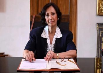 Maria Rosa Petolicchio, Il Collegio 9