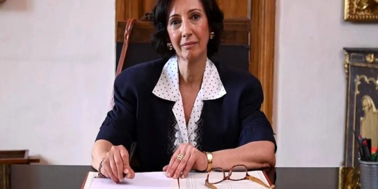 Maria Rosa Petolicchio, Il Collegio 9