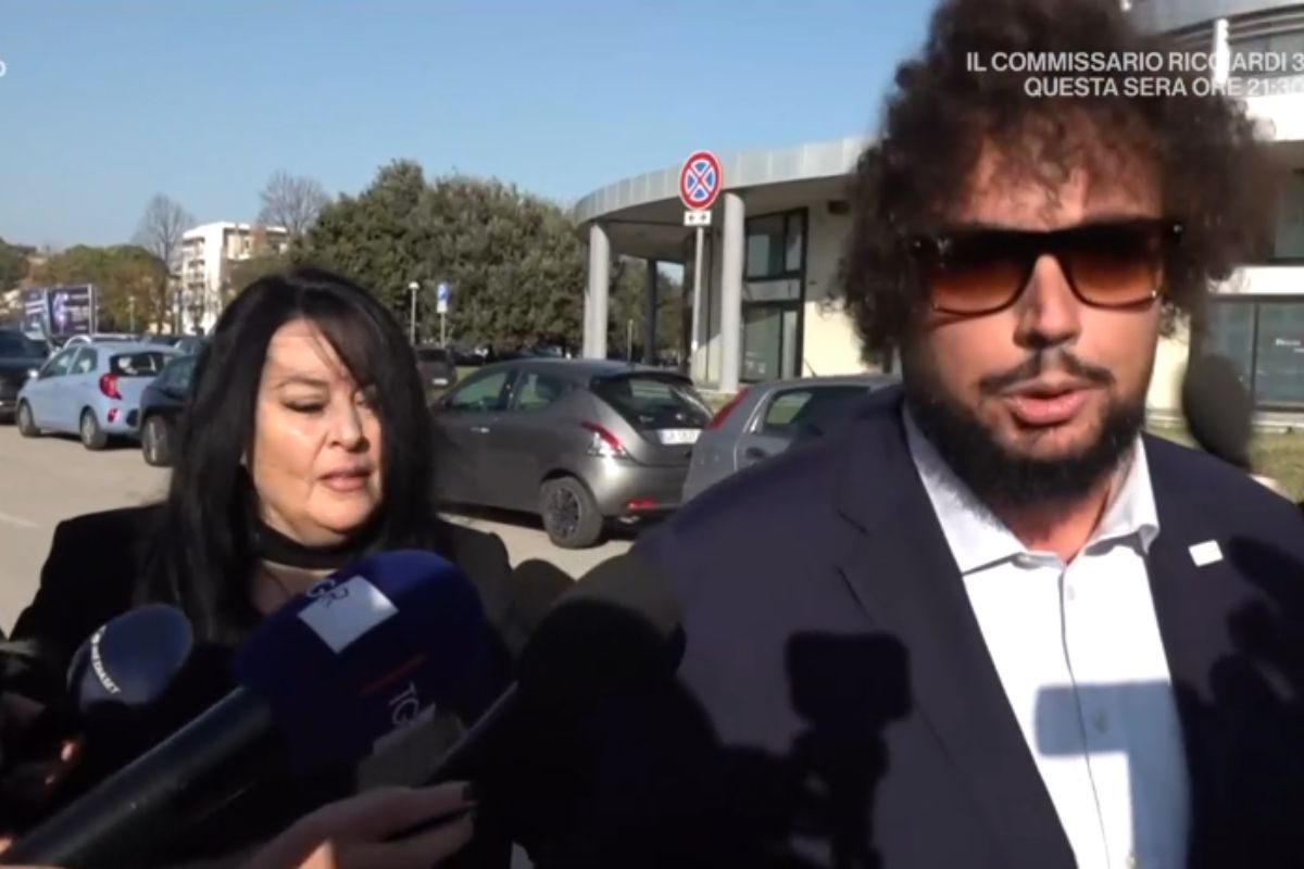 Manuela Bianchi e Davide Barzan prima dell'udienza sullo stalking di Bartolucci