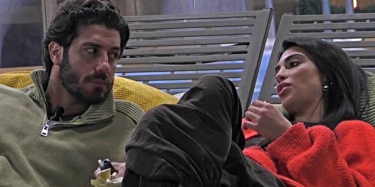 Grande Fratello, primi problemi tra Rasha e Omer dopo il bacio (Screen Mediaset Infinity)