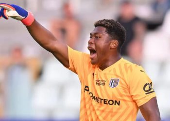 Zion Suzuki con la maglia del Parma (Foto: Web)