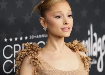 Ariana Grande (foto web)