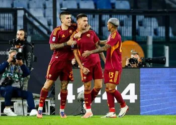 Gianluca Mancini, Lorenzo Pellegrini e Wesley esultano con la Roma (Foto ANSA)