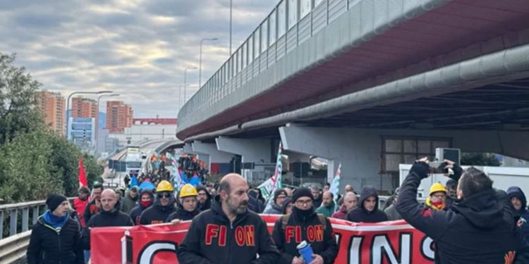 Sciopero ex Ilva Genova (Foto: screen Youtube PrimoCanale)