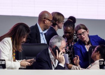 Il tavolo della presidenza della COP30 di Bélem (Brasile). Al centro, André Correa do Lago (Ansa)