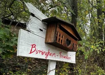 La buchetta della posta di casa Trevallion-Birmingham, a Palmoli (Chieti) (Ansa)