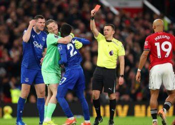 L'espulsione di Idrissa Gueye (Foto: Web)