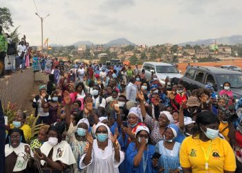 Cristiani in Camerun (Foto: ANSA/VATICAN MEDIA)