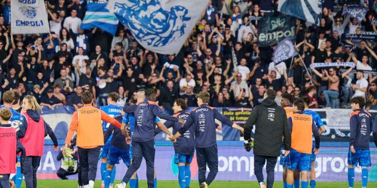I calciatori dell'Empoli davanti al loro pubblico (Facebook Empoli FC)