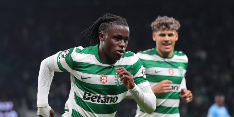 L'esultanza di Quenda dello Sporting dopo un gol in Champions League (Foto Ansa)