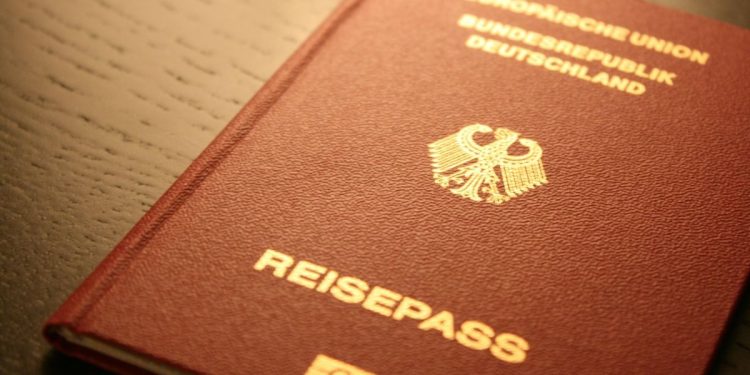 cittadinanza Germania passaporto (Foto: Pixabay)