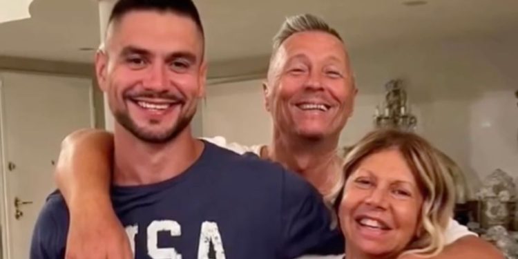 Paolo Belli e famiglia - screenshot dal web