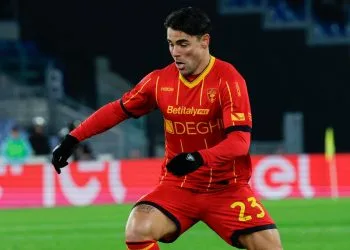 Riccardo Sottil in trasferta col Lecce (Foto Ansa)