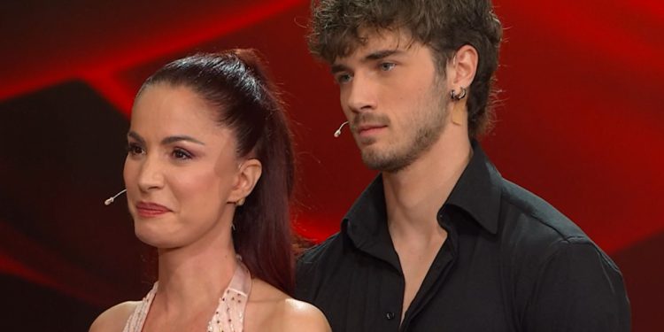 Andrea Delogu è la prima semifinalista di Ballando con le stelle 2025