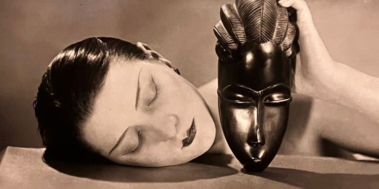 Man Ray, "Noire et blanche”" (1926, stampa postuma, particolare)