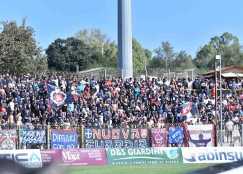 I supporters della Torres (seftorrescalcio.it)