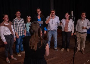 Alcuni degli artisti impegnati nella realizzazione di "Luz de la noche. Christmas songs from around the world"