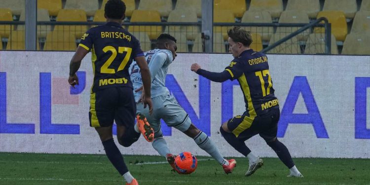 Jacob Ondrejka in azione in Parma Udinese (Foto ANSA)