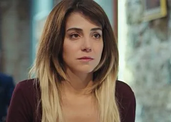 La forza di una donna anticipazioni 6 dicembre 2025 (Screen Mediaset Infinity)