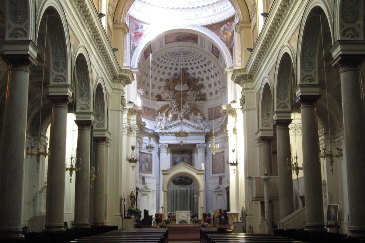 L'interno della Cattedrale di Trapani