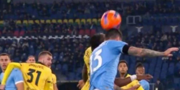 Calcio d'angolo dubbio di Lazio Milan (Foto: Web)