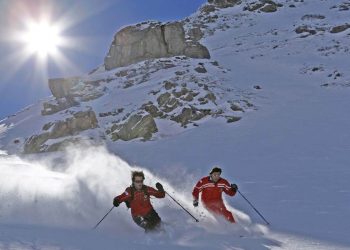 Neve e sci in Val d'Aosta (Ansa)