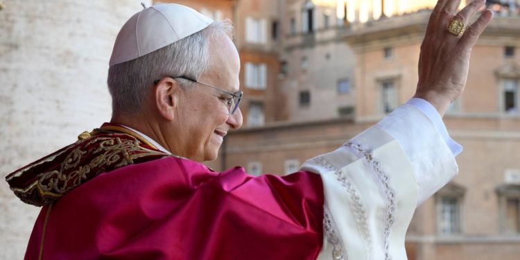 Robert Francis Prevost, papa Leone XIV, il giorno dell'elezione (Ansa)