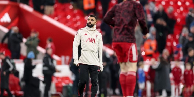 Mohamed Salah in panchina con il Liverpool (Foto ANSA)