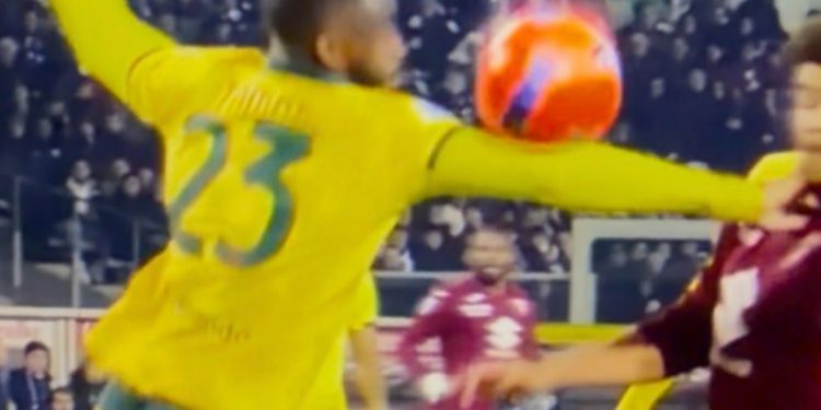 Il rigore di Tomori in Milan Torino (Foto: Web)