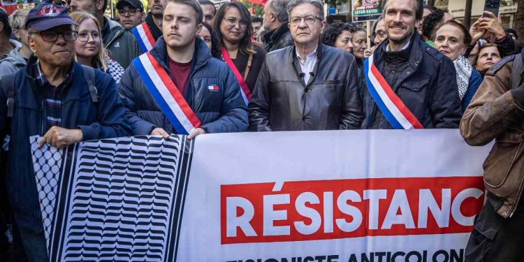 Melenchon, sinistra pro pal