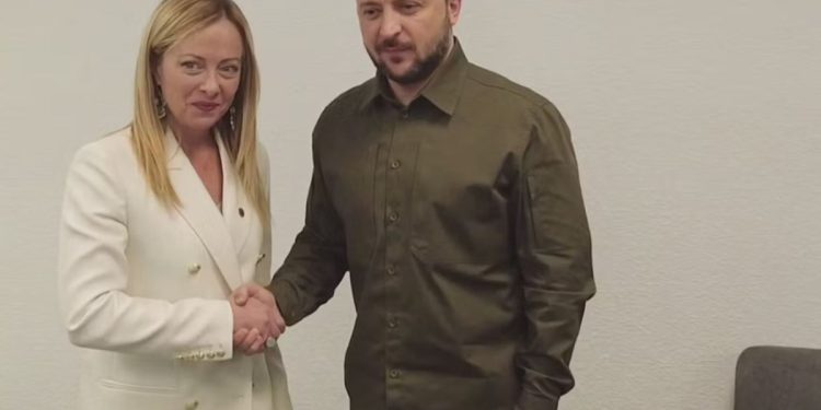 Giorgia Meloni e Zelensky (Foto: Tg5)